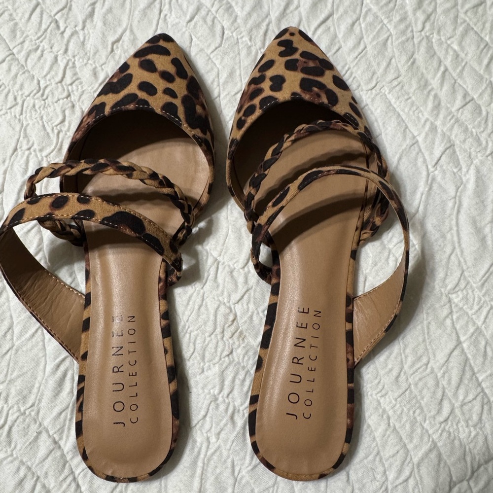 Journee Collection Leopard Print Women's Flats Size 8